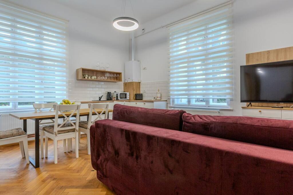 Gb4 By Rentable Apartment Brasov